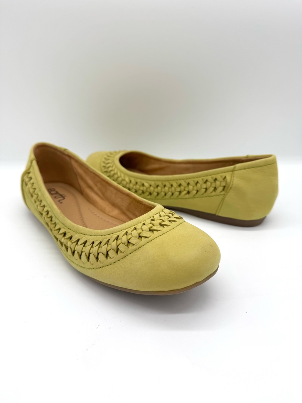 Earth Jett Lime Green Nubuck Leather Comfort Ballet Flats Shoes Sz 9.5 NEW